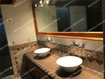Residencia en renta en el Club de Golf los Encinos