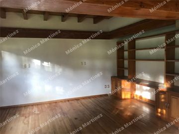 Residencia en renta en el Club de Golf los Encinos