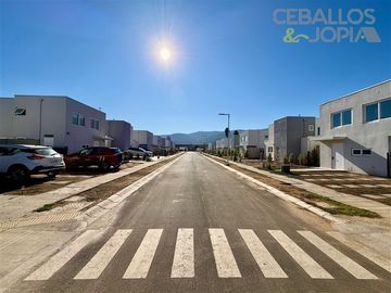 Casa en venta de 3 dorm. en Limache