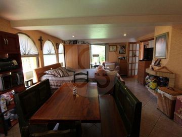 Casa en venta en Club de Golf los Encinos