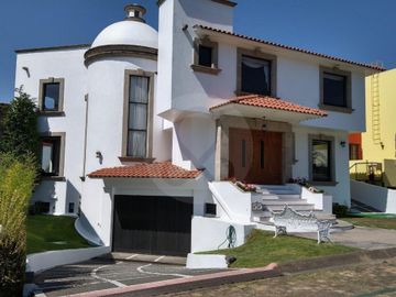 Casa en venta en Club de Golf los Encinos