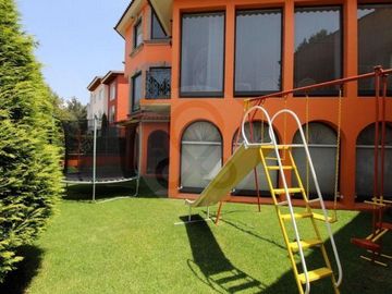 Casa en venta en Club de Golf los Encinos