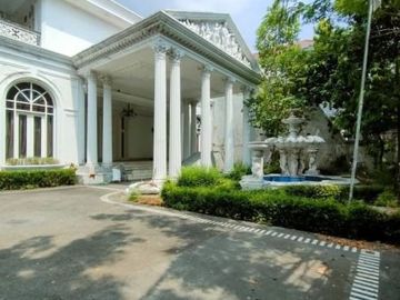 Rumah Mewah di Raya Dharmahusada Indah di Bawah Apraisal