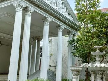 Rumah Mewah di Raya Dharmahusada Indah di Bawah Apraisal