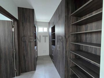 Venta Casa de Estreno en Urbanización Portón Del Rio IvoZ