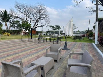Venta Casa de Estreno en Urbanización Portón Del Rio IvoZ