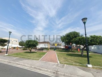 Venta Casa de Estreno en Urbanización Portón Del Rio IvoZ