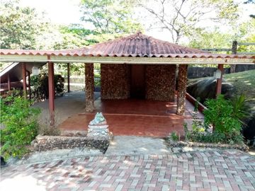 HERMOSA PROPIEDAD  en Sajalices-Chame >>4,200mt2<<