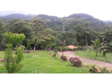 HERMOSA PROPIEDAD  en Sajalices-Chame >>4,200mt2<<