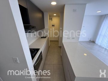 apartamento en arriendo en los colores. Cod A72561