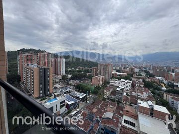 apartamento en arriendo en los colores. Cod A72561