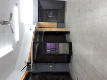 Venta de dos locales en Isidro Casanova
