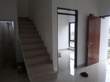 JUAL RUMAH 2 LANTAI CUMA 500 JUTAAN DEKAT PEMKAB BANDUNG BARAT