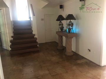 Casa en Venta en Camino el Yunque - Colegio Huinganal