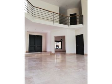 SEA CONFIABLE VENDE CASA EN ANTIGUA COSTA DEL ESTE NEGOCIABLE !!