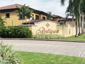 SEA CONFIABLE VENDE CASA EN ANTIGUA COSTA DEL ESTE NEGOCIABLE !!