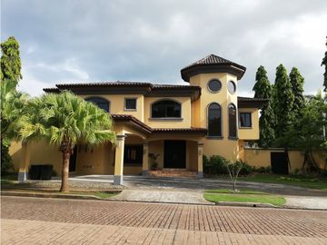 SEA CONFIABLE VENDE CASA EN ANTIGUA COSTA DEL ESTE NEGOCIABLE !!