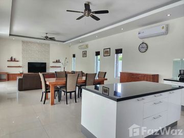 Luxury 4-Bedroom Pool Villa in Hua Hin at Palm Villas (HV254