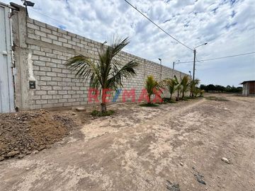 ¿Estás buscando el terreno ideal para construir la casa de tus sueños o invertir en un excelente espacio? ¡Este es el lugar perfecto para ti! 🏡

Te
