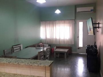 VENTA - CHALET PH DE 3 AMBIENTES EN EXCELENTES CONDICIONES - MORON SUR