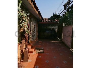 Casa en Venta, 3 Dormitorios, Macul