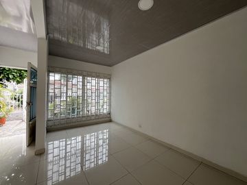 casa en venta en el gran limonar. Cod V16931