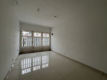 casa en venta en el gran limonar. Cod V16931