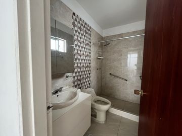 casa en venta en el gran limonar. Cod V16931