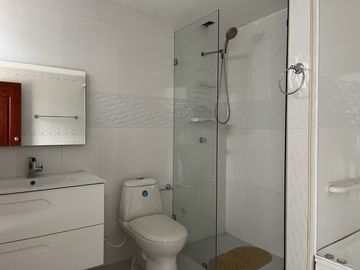 casa en venta en el gran limonar. Cod V16931