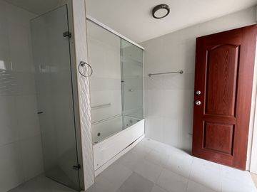 casa en venta en el gran limonar. Cod V16931