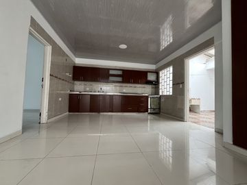 casa en venta en el gran limonar. Cod V16931