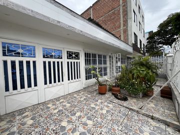 casa en venta en el gran limonar. Cod V16931