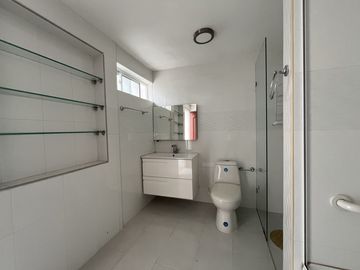 casa en venta en el gran limonar. Cod V16931