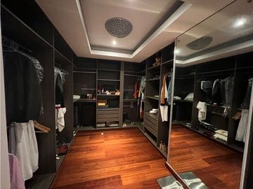 Se vende penthouse Av. Balboa, PH Rivage