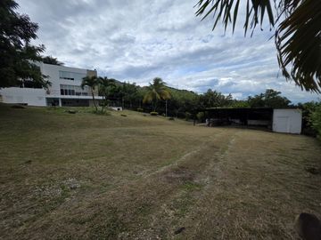 VENTA LOTE EN CONDOMINIO EN ALTO MENGA. Cod V6877