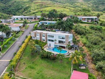 VENTA LOTE EN CONDOMINIO EN ALTO MENGA. Cod V6877