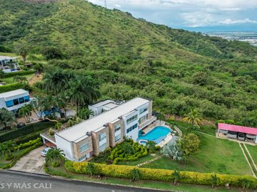 VENTA LOTE EN CONDOMINIO EN ALTO MENGA. Cod V6877