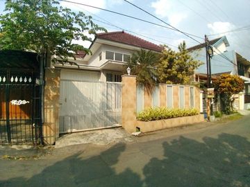 Rumah Baru 2 Lantai di Sulfat kota Malang _ 52.19
