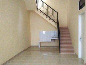 Rumah Baru 2 Lantai di Sulfat kota Malang _ 52.19