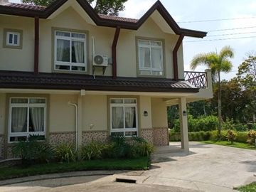 RECENTLY BUILT Out of town 3 bedroom villa along the golf course for SALE in Silang, Cavite near TAGAYTAY