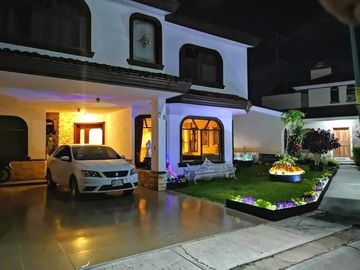CASA EN VENTA PARQUES de la CASTELLANA