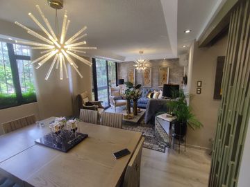 DEPARTAMENTO EN VENTA URDESA CENTRAL. TOTALMENTE REMODELADO. EXCELENTES ACABADOS.