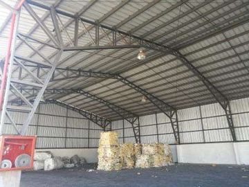 VENDO BODEGA CON AMPLIO TERRENO INDUSTRIAL EN AMAGUANA