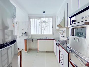 Venta Departamento 4 Ambientes con cochera Las Cañitas