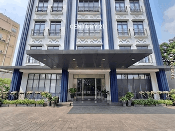Gedung 5 Lantai Dengan Lokasi Premium Di Jl Raya Lebak Bulus