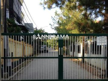 Rumah Second dalam perumahan Maharaja Depok dekat tol Sawangan 550 jt (reno)