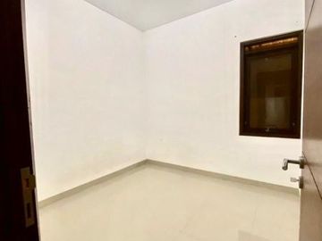 Rumah siap huni dalam komplek di antapani dekat arcamanik