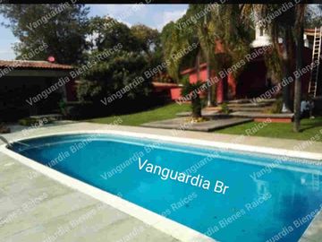 Casa en Venta en Tepoztlán Morelos. Gran terreno, escriturada!