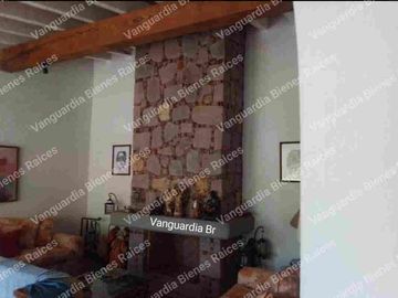 Casa en Venta en Tepoztlán Morelos. Gran terreno, escriturada!