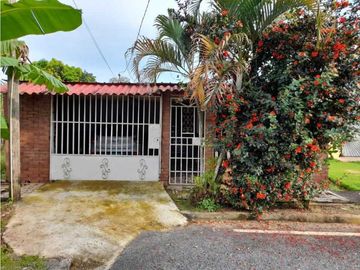La casa de tu sueños en venta con 176 m2 en 70.000  Tocumen